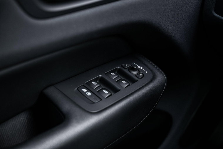 Vehicle Image 24
