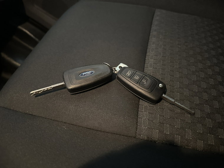 Vehicle Image 23