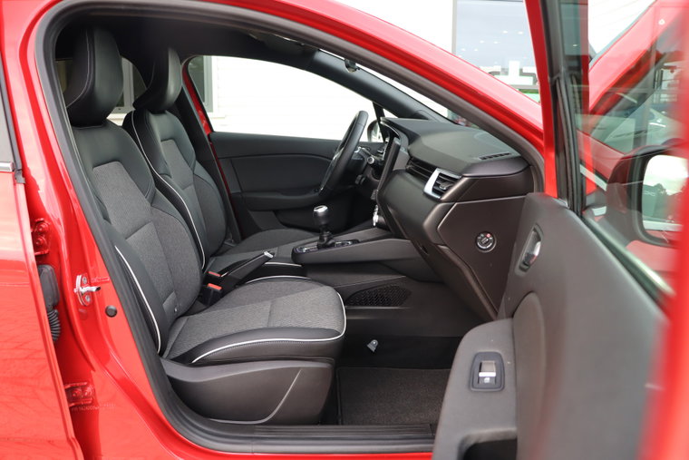 Vehicle Image 12