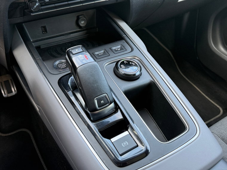 Vehicle Image 24