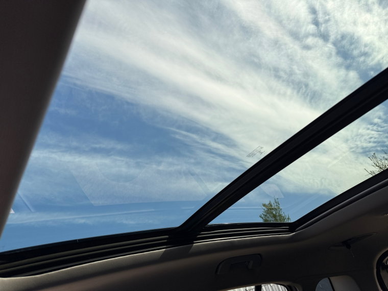 Vehicle Image 37