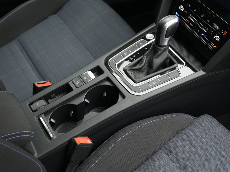 Vehicle Image 33