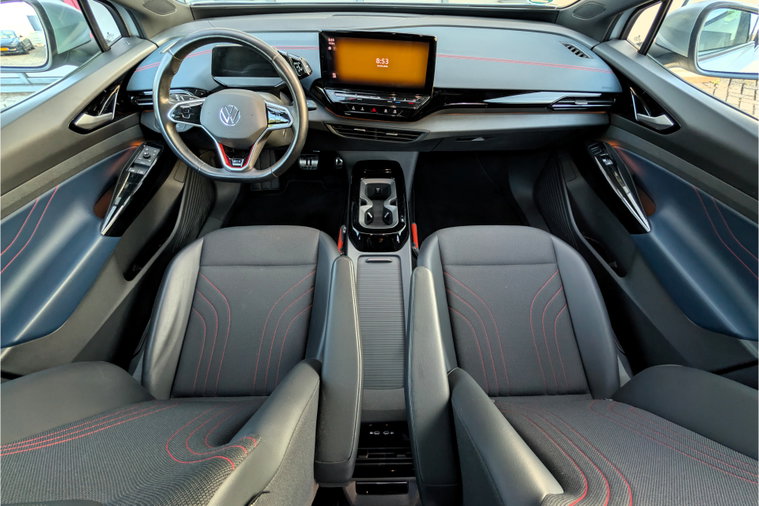 Vehicle Image 8