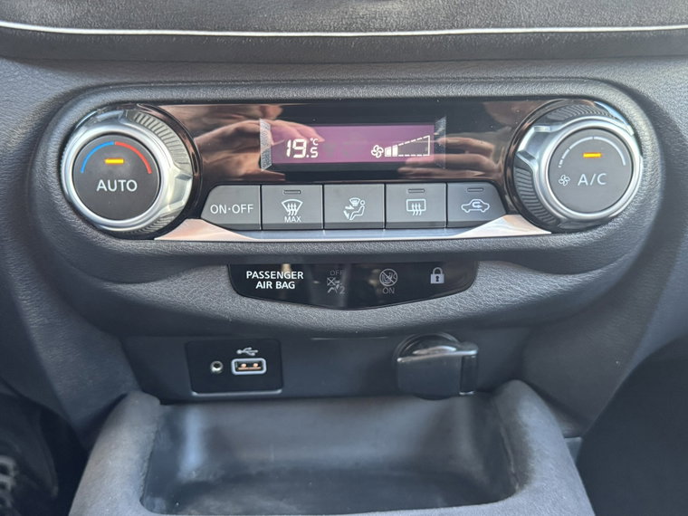Vehicle Image 33