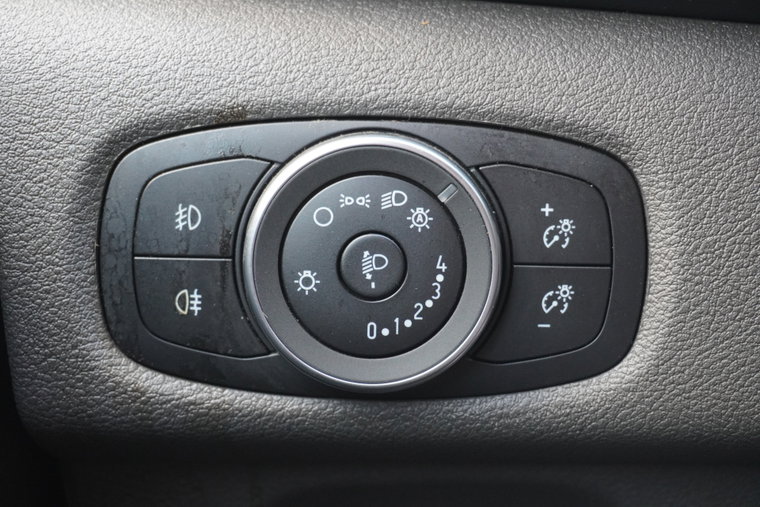 Vehicle Image 16