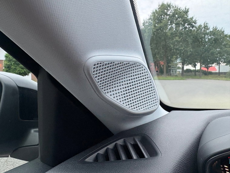 Vehicle Image 39