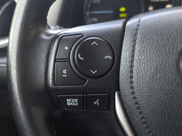 Vehicle Image 25