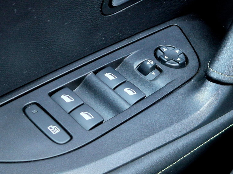 Vehicle Image 38