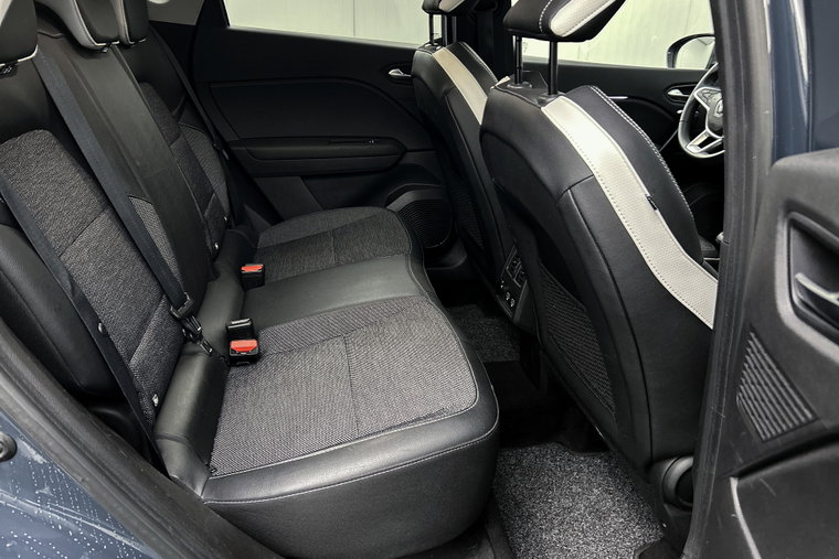 Vehicle Image 27