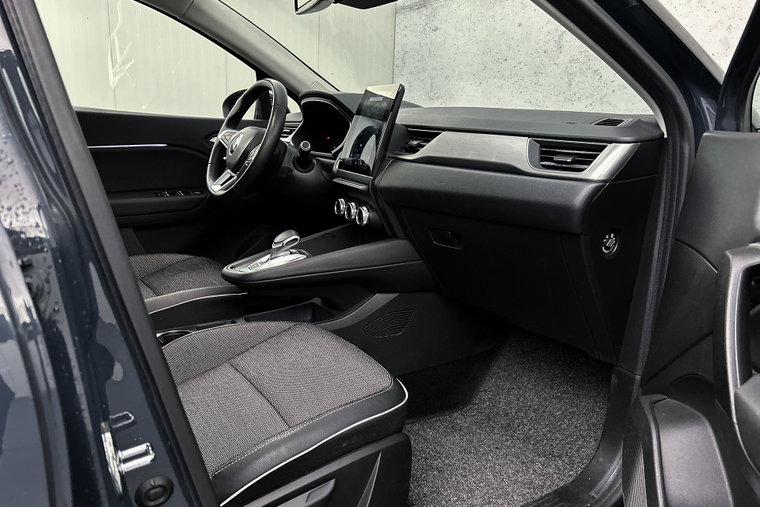 Vehicle Image 32