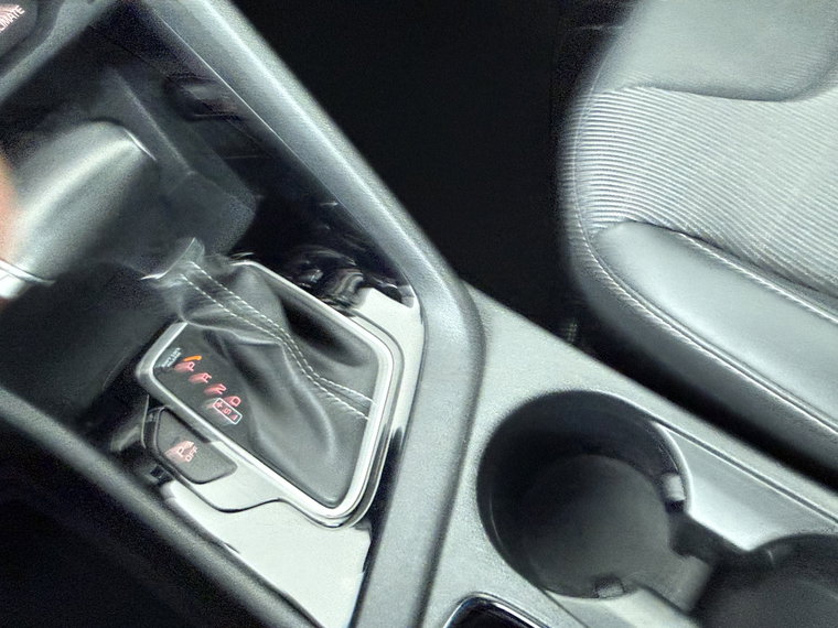 Vehicle Image 33