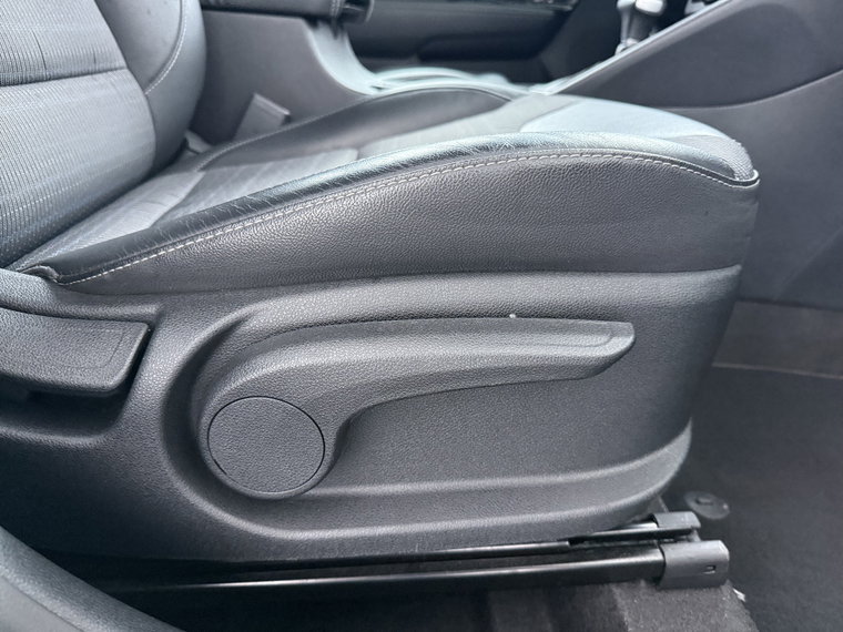 Vehicle Image 42