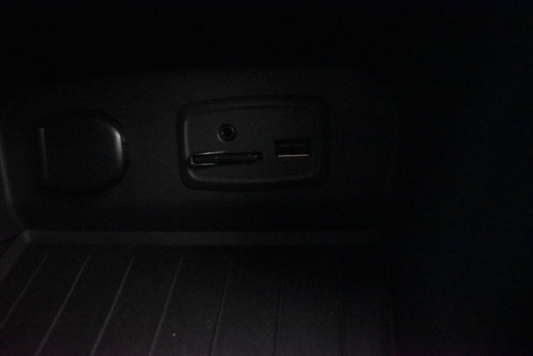Vehicle Image 26