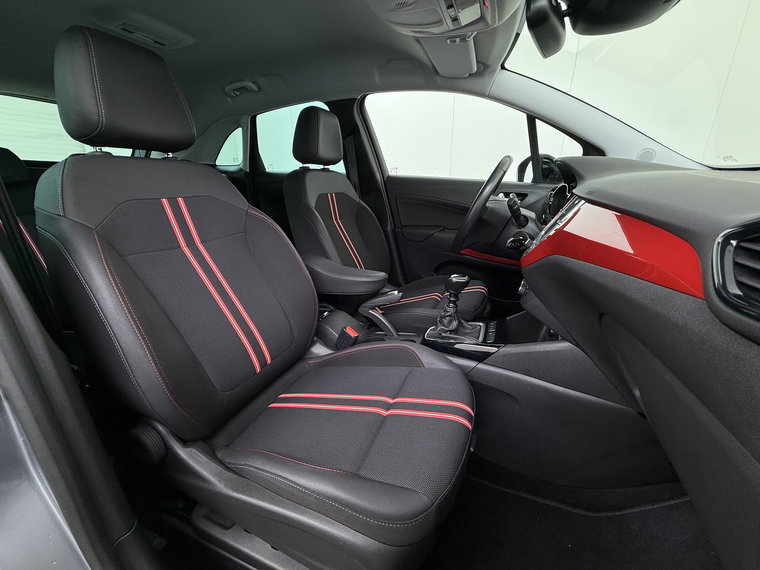 Vehicle Image 32