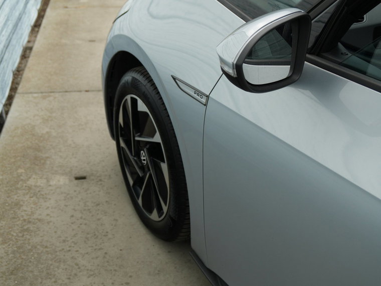 Vehicle Image 36