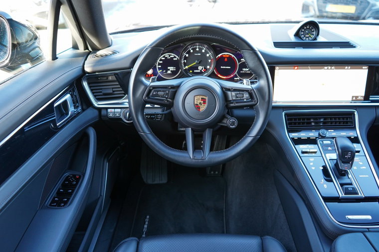 Vehicle Image 28