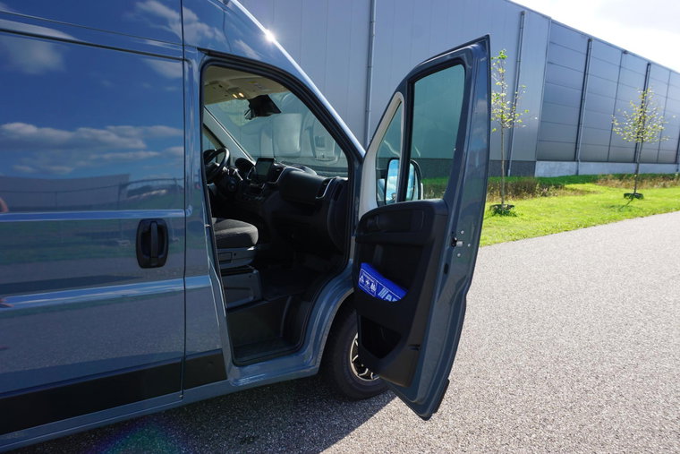 Vehicle Image 26