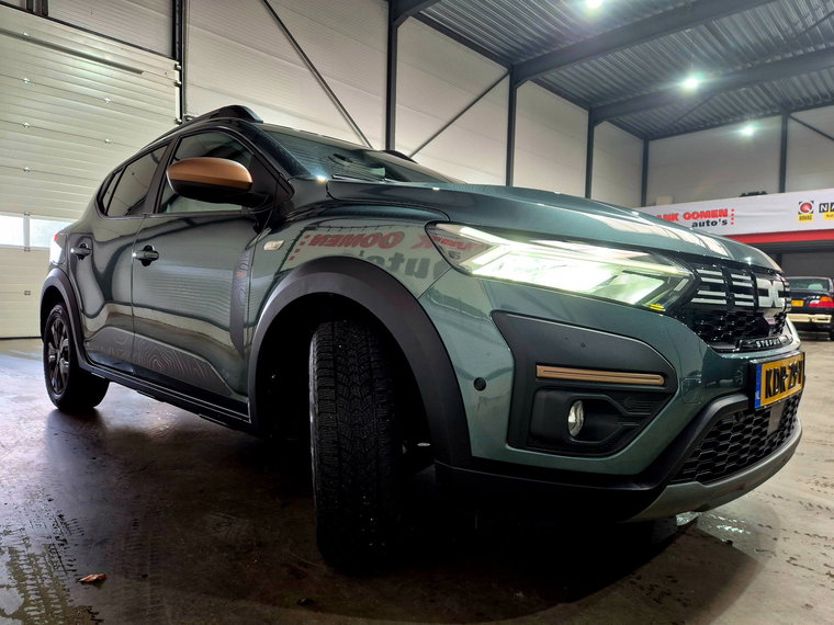 Vehicle Image 18
