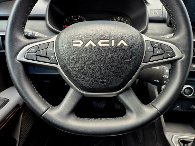 Vehicle Image 24