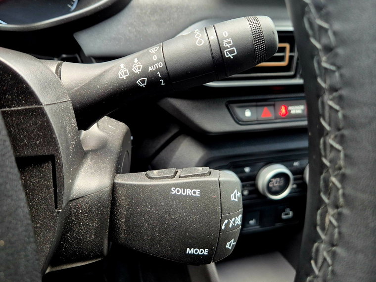 Vehicle Image 26