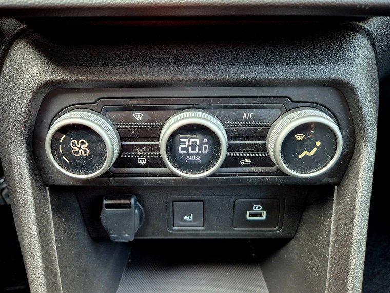 Vehicle Image 29
