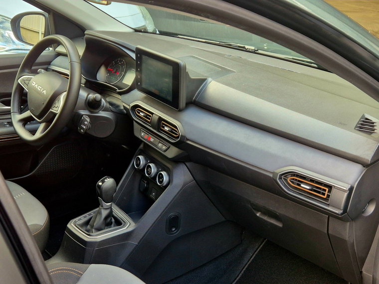 Vehicle Image 37