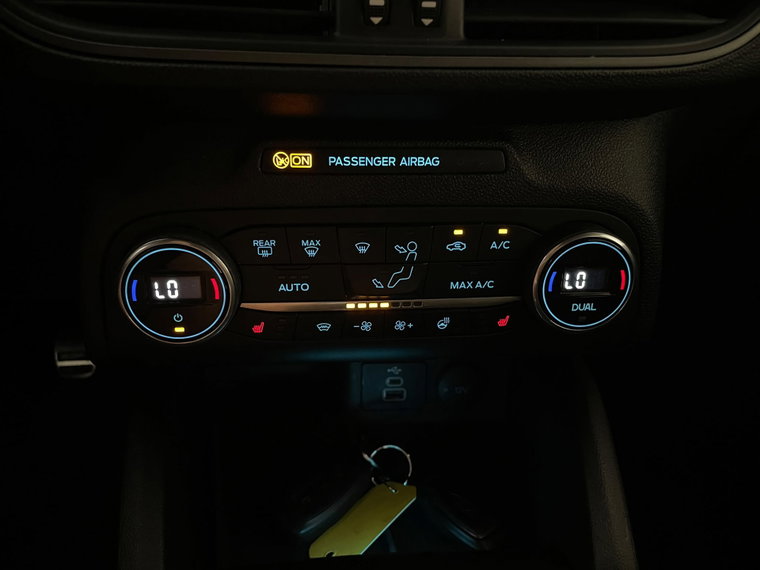 Vehicle Image 35