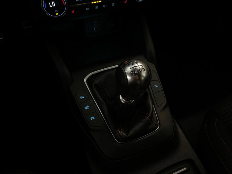 Vehicle Image 38