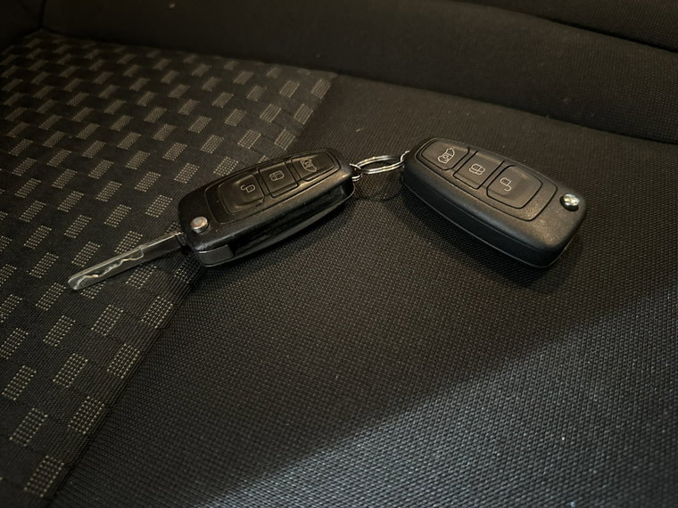 Vehicle Image 21
