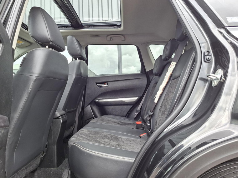 Vehicle Image 13