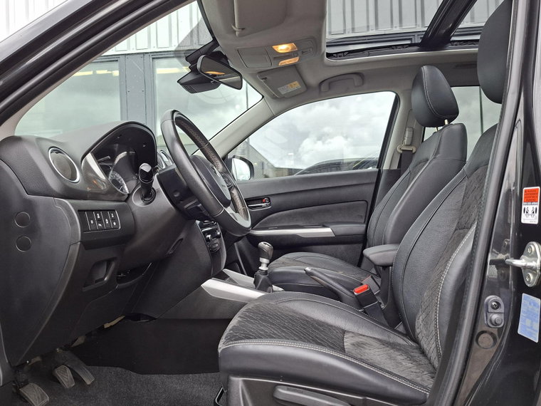 Vehicle Image 14