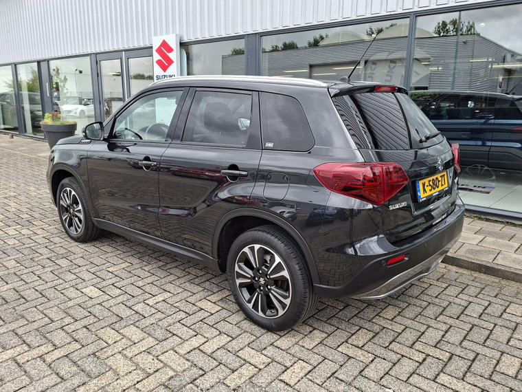 Vehicle Image 4