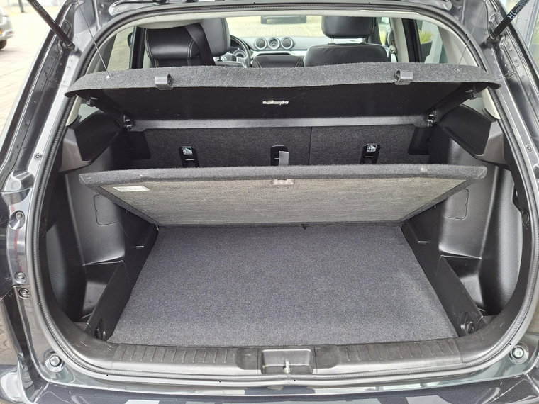 Vehicle Image 11