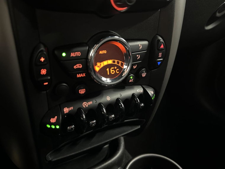 Vehicle Image 42