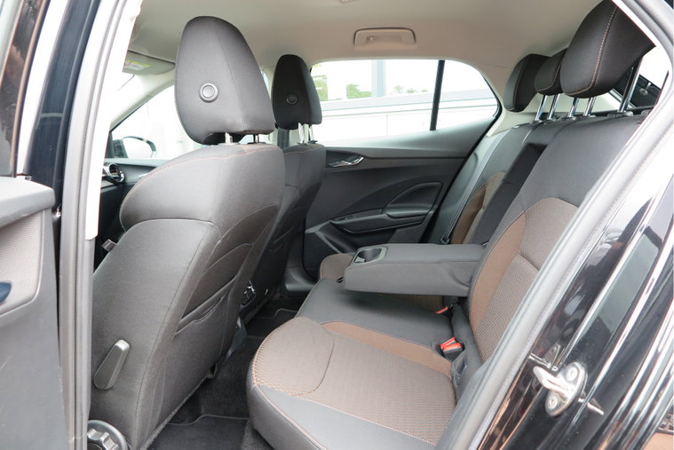 Vehicle Image 30