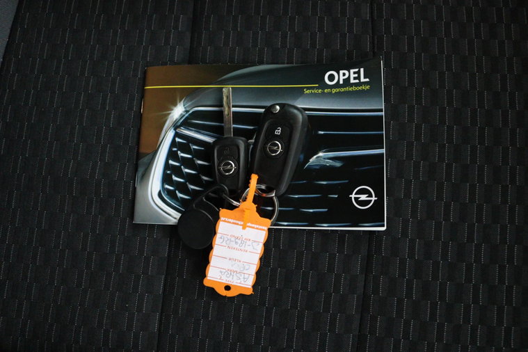 Vehicle Image 35