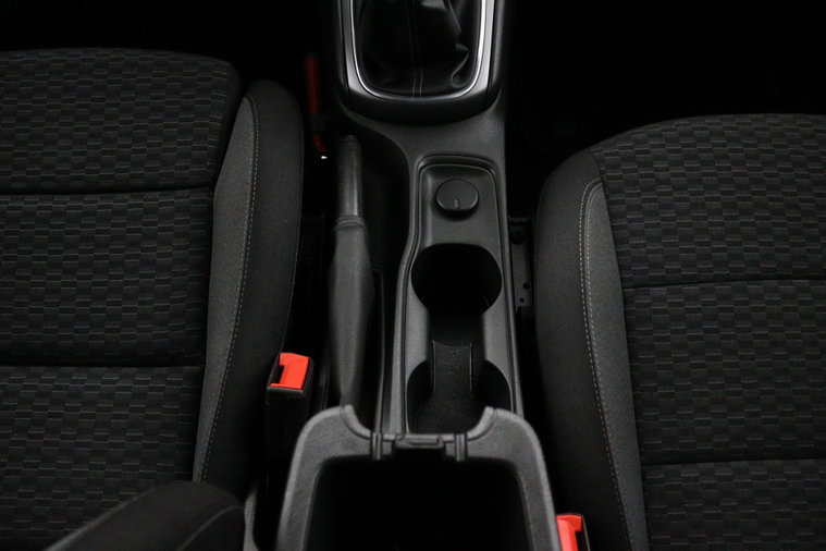 Vehicle Image 38