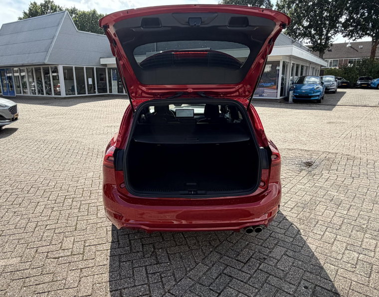 Vehicle Image 17