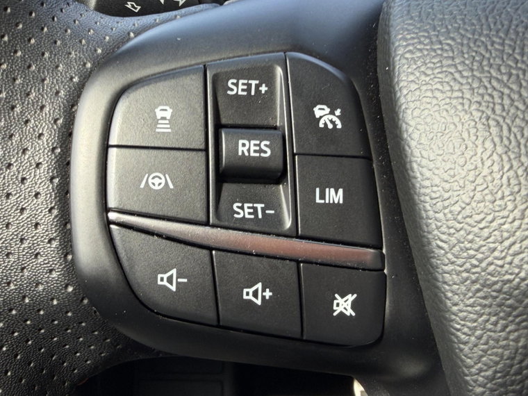 Vehicle Image 28