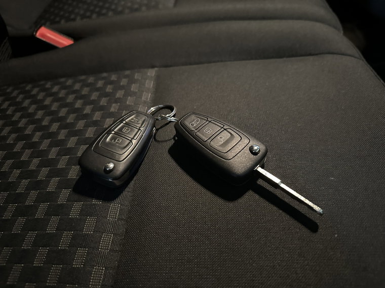 Vehicle Image 19