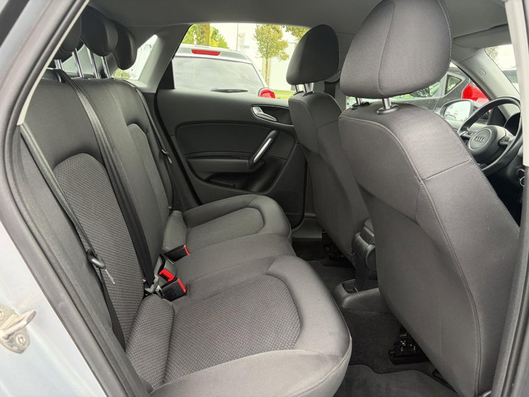 Vehicle Image 11