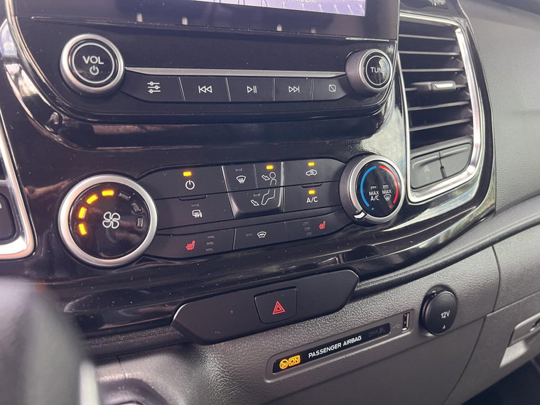 Vehicle Image 29