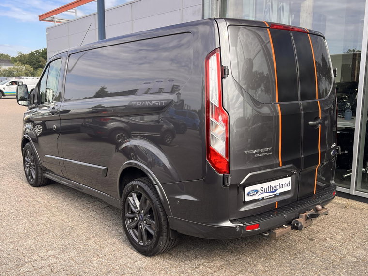Vehicle Image 8