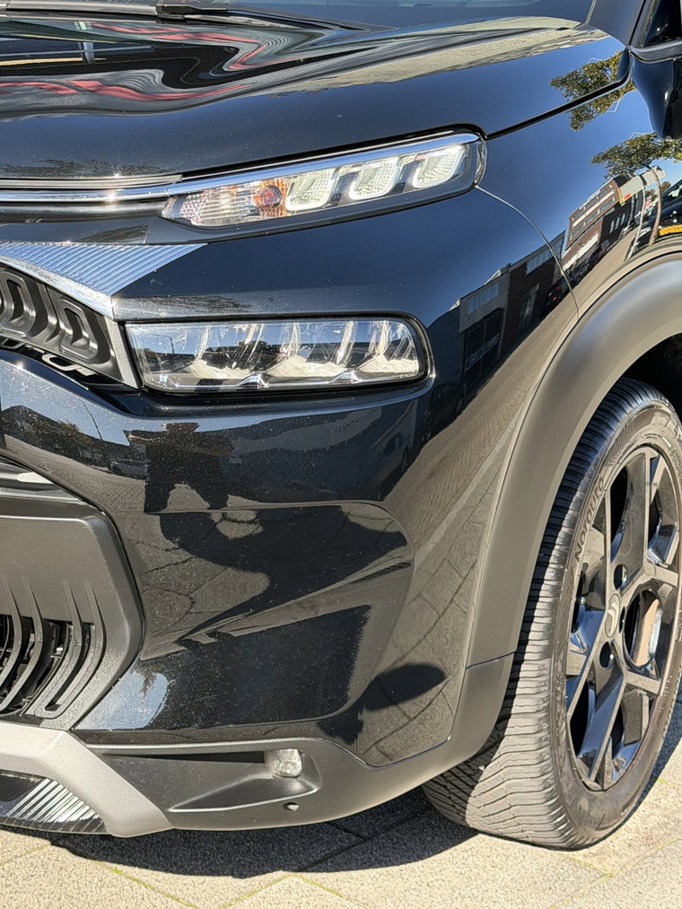 Vehicle Image 17
