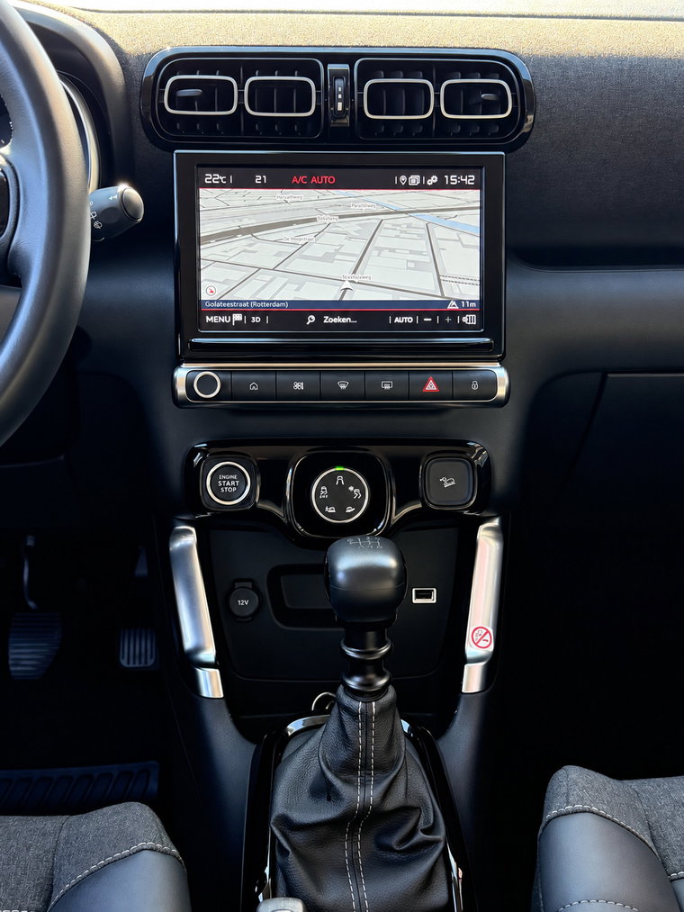 Vehicle Image 35