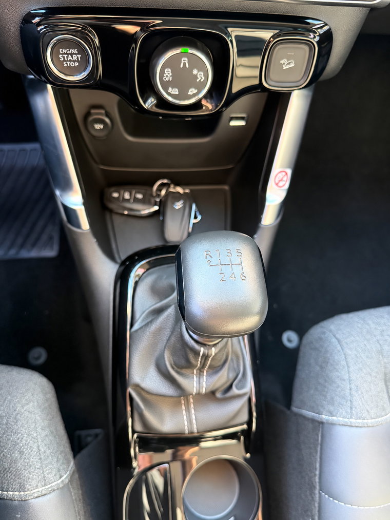 Vehicle Image 40
