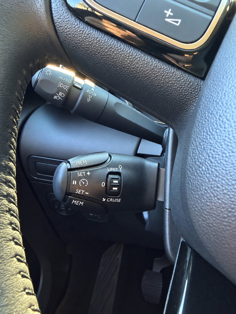 Vehicle Image 42