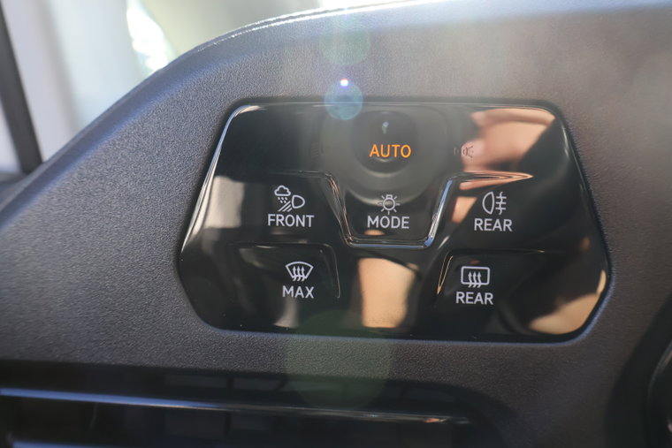 Vehicle Image 31