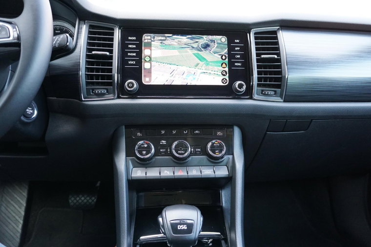 Vehicle Image 25
