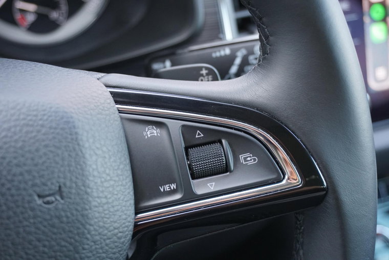 Vehicle Image 30